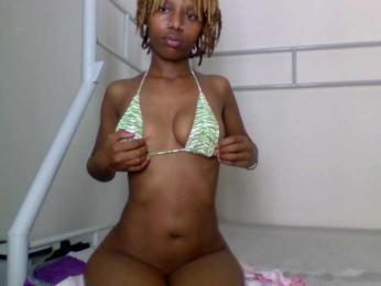 Theemisssexxy webcam bongacams model stream image