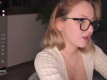 AprilCoy webcam model stream image