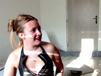 MILEY_GREY webcam model stream image