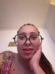 queenlo_xxx webcam stripchat model stream image