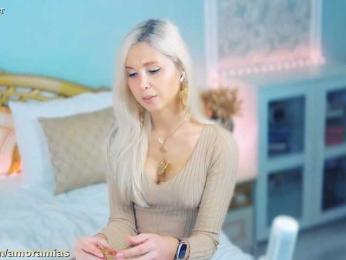 Amoramias webcam model stream image