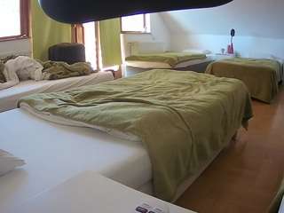 voyeurcam-julmodels-bed-2 webcam model stream image