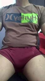 Dyogurfdom webcam model stream image