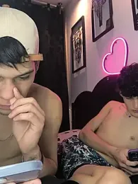 Boys_Eyes webcam model stream image