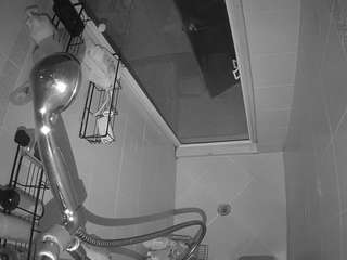 voyeurcam-baileybase-shower webcam model stream image