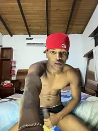 carlitos_MR webcam stripchat model stream image