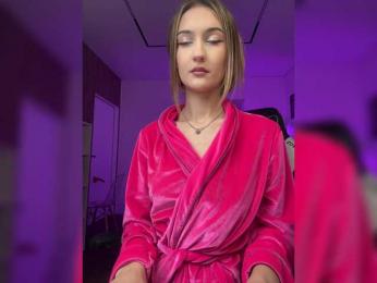 -Lana-Chester- webcam model stream image