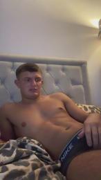 Blonde_barbie webcam model stream image