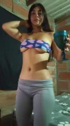Chari858 webcam model stream image