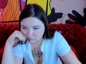 StarryDoll webcam model stream image