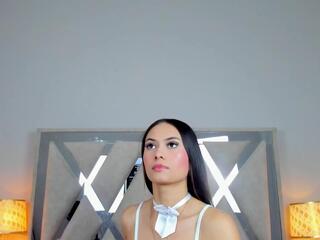Nicol Miler webcam model stream image