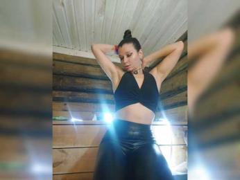 DariMneLubov webcam bongacams model stream image