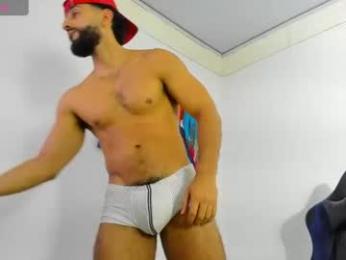 yiyo10_ webcam model stream image