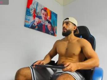 yiyo10_ webcam model stream image