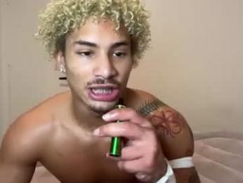 kingzosh webcam model stream image