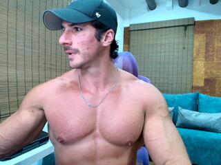 Icarus Secret webcam model stream image