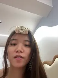 Puting_q webcam model stream image