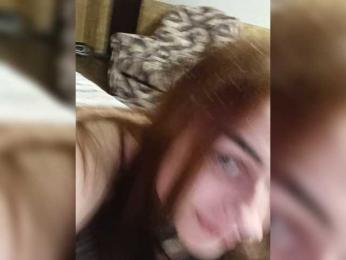 Lyapochkaa webcam model stream image