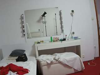 voyeurcam-julmodels-living-6 webcam camsoda model stream image