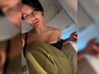 NotBellucci webcam model stream image