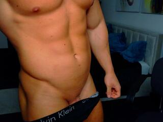 Loki Andersen webcam model stream image
