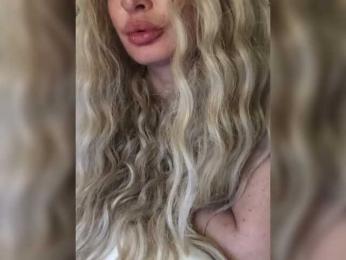 Sofaa webcam model stream image