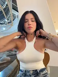Image du stream de Rafaellaz, modèle Stripchat