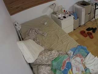 voyeurcam-julmodels-greybed-1 webcam model stream image