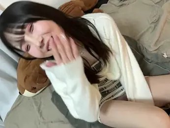 Image du stream de 8989hinami, modèle Stripchat