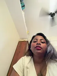 Aperçu webcam de OpposedLoom