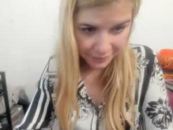 artsyandcraftsy_ webcam model stream image