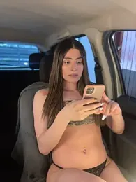 Lottus- webcam stripchat model stream image