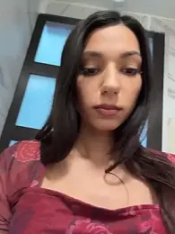 -_MiaQueen_- webcam stripchat model stream image