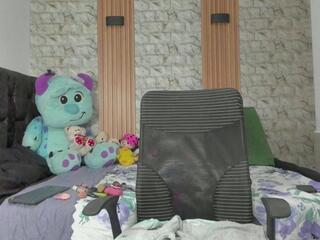 Mia Fhox webcam model stream image